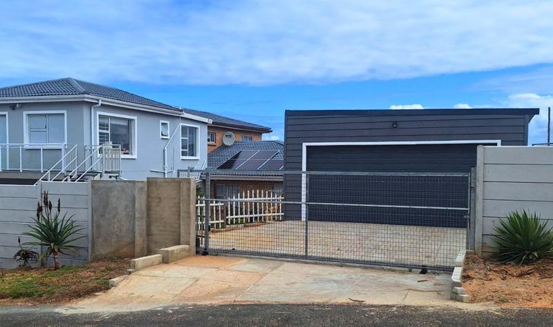 5 Bedroom Property for Sale in Dana Bay Western Cape